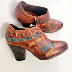 L’Artiste by Spring Step Brilliance Pump multi color leather woven unique size 5